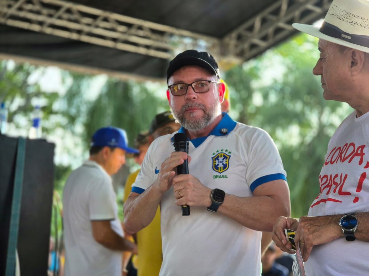 Alysson Bestene discursou no ato “Acorda Brasil”, defendeu mobilização pacífica, criticou Justiça e afirmou que movimento é chamamento da nação.