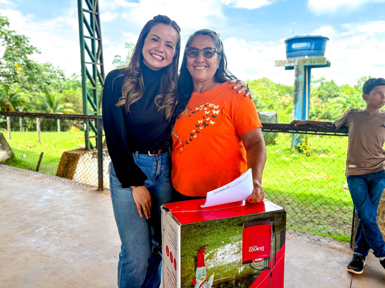 Michelle Melo investe mais de R$ 100 mil na agricultura familiar de Vila Campinas