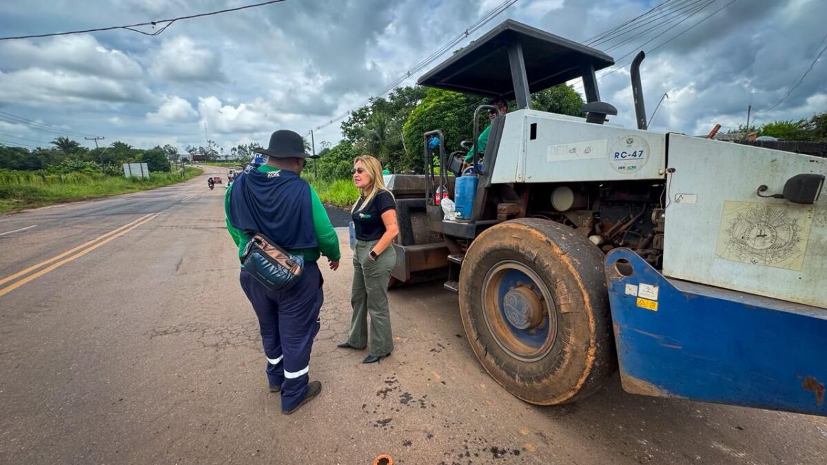 Em Rio Branco, Deracre executa tapa-buraco no trecho do Top 15, na AC-40 Em Rio Branco, Deracre executa tapa-buraco no trecho do Top 15, na AC-40