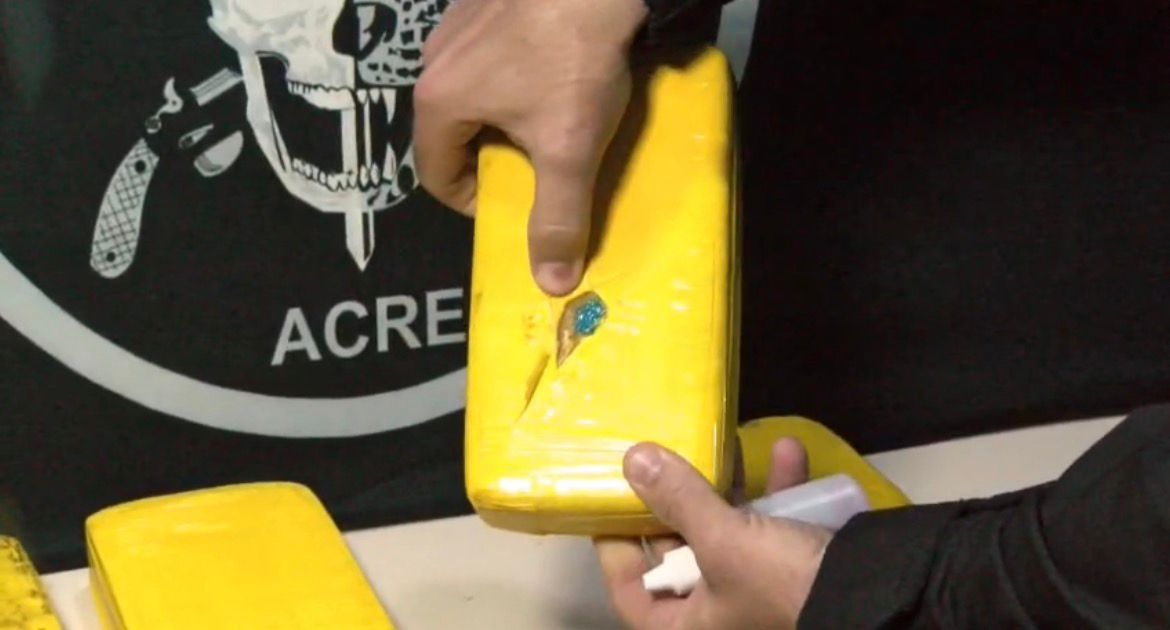 Homem é preso com quatro quilos de drogas após denúncia policial