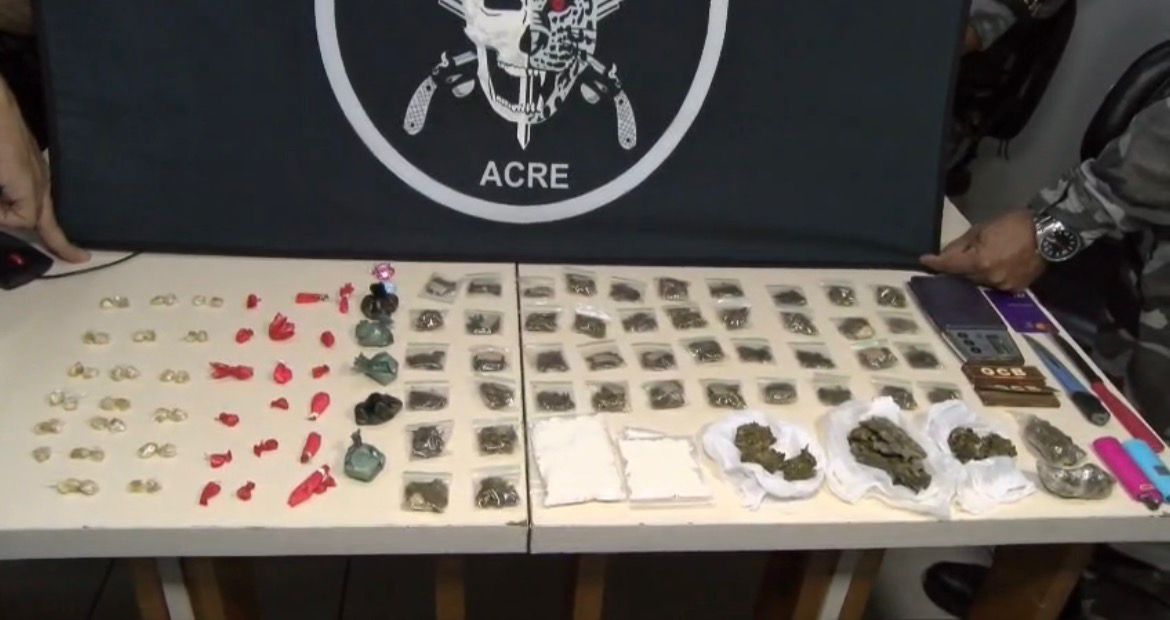 Mulher é presa e ponto de drogas é fechado após ação policial