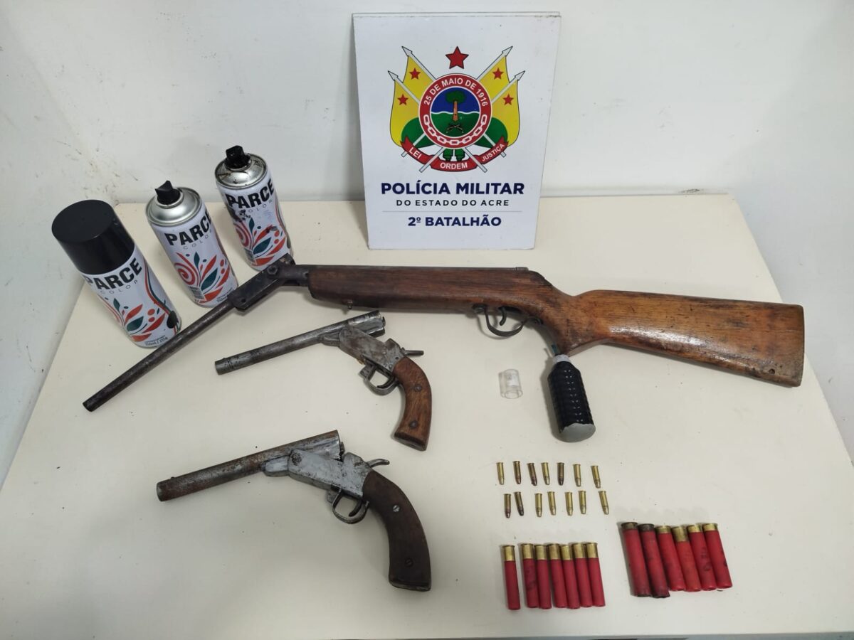 Polícia apreende armas e granada e evita confronto entre facções criminosas