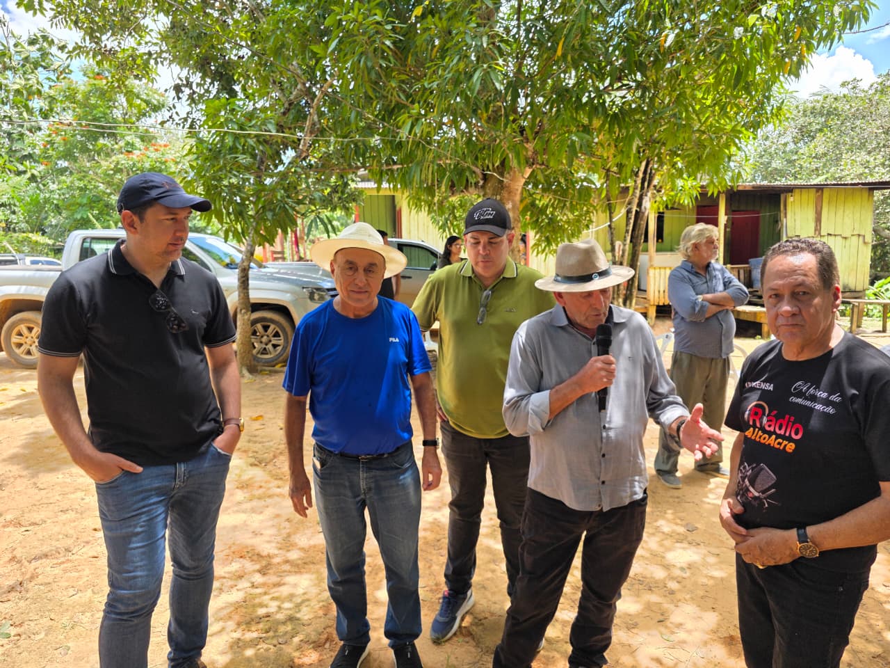 Bocalom se reúne com produtores rurais em Brasiléia para discutir propostas para o setor produtivo