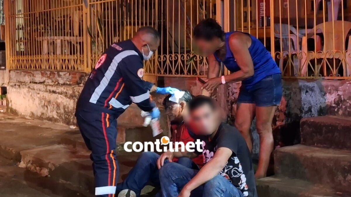 Homem de 28 anos é agredido com barra de ferro e socorrido após ataque em via pública.