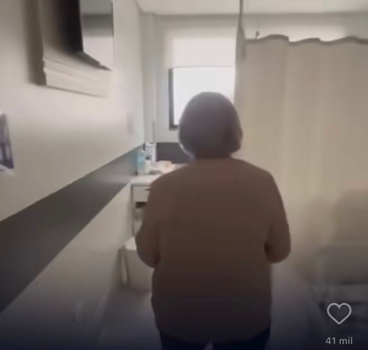 Vídeo emocionante mostra despedida de casal após 68 anos juntos e comove internautas nas redes sociais