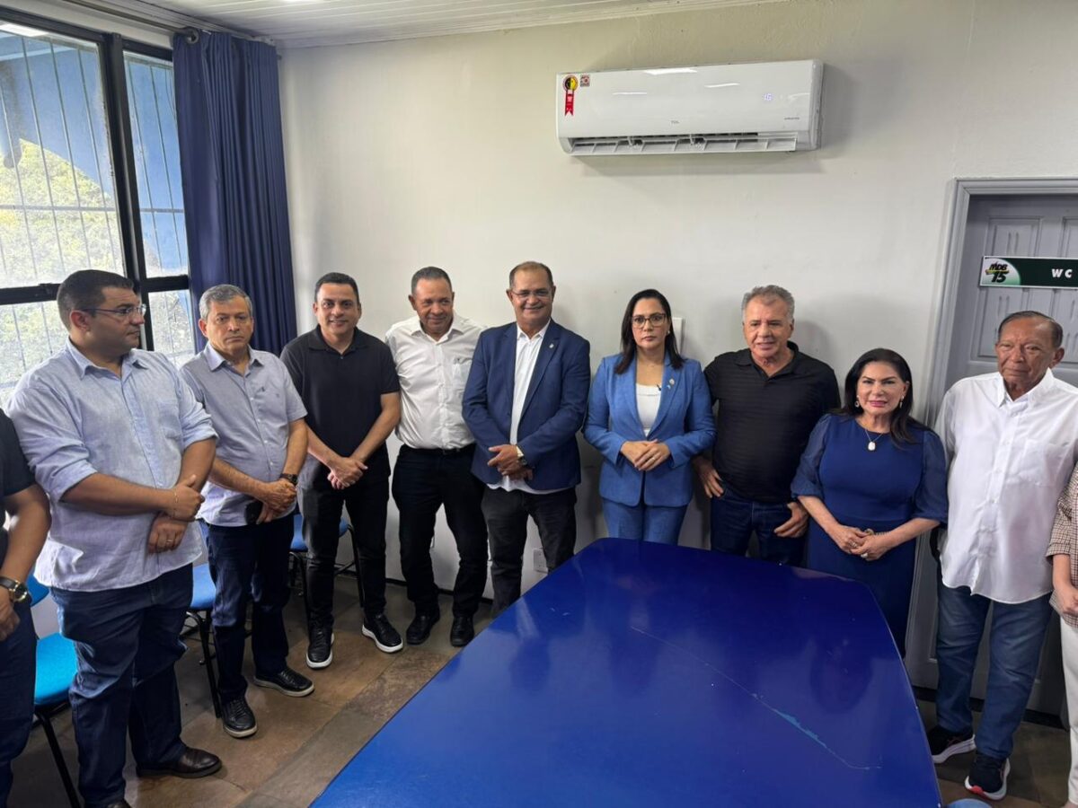 Executiva do MDB com Mailza