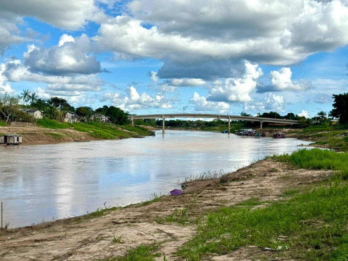Rio Iaco segue com nível atípico para o mês de março em Sena Madureira