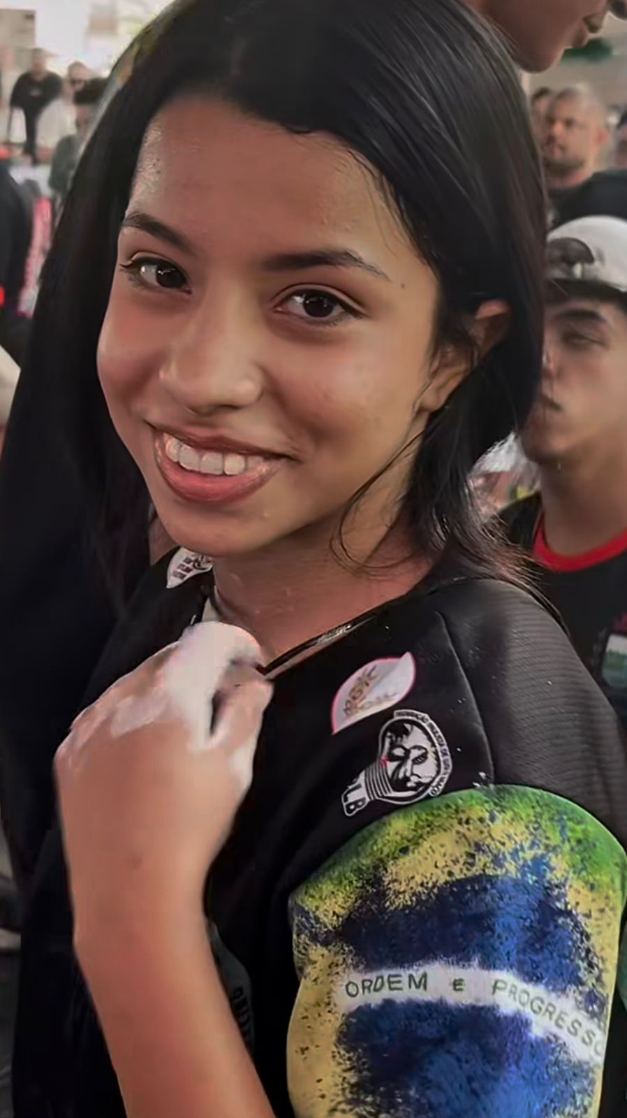 Estreante surpreende e conquista quatro pódios em competição de queda de braço