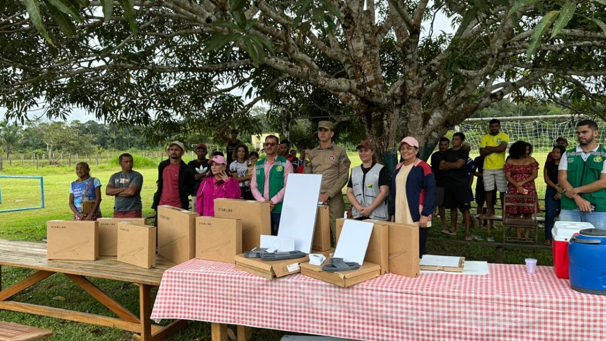 Comunidades rurais de Cruzeiro do Sul recebem internet via satélite e ampliam acesso à tecnologia