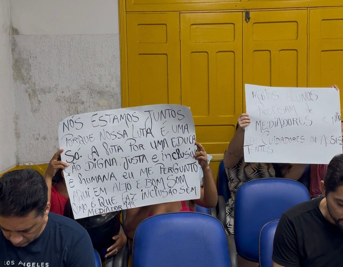 Pais de crianças atípicas comparecem à Câmara de Sena e cobram mediadores e inclusão nas escolas municipais