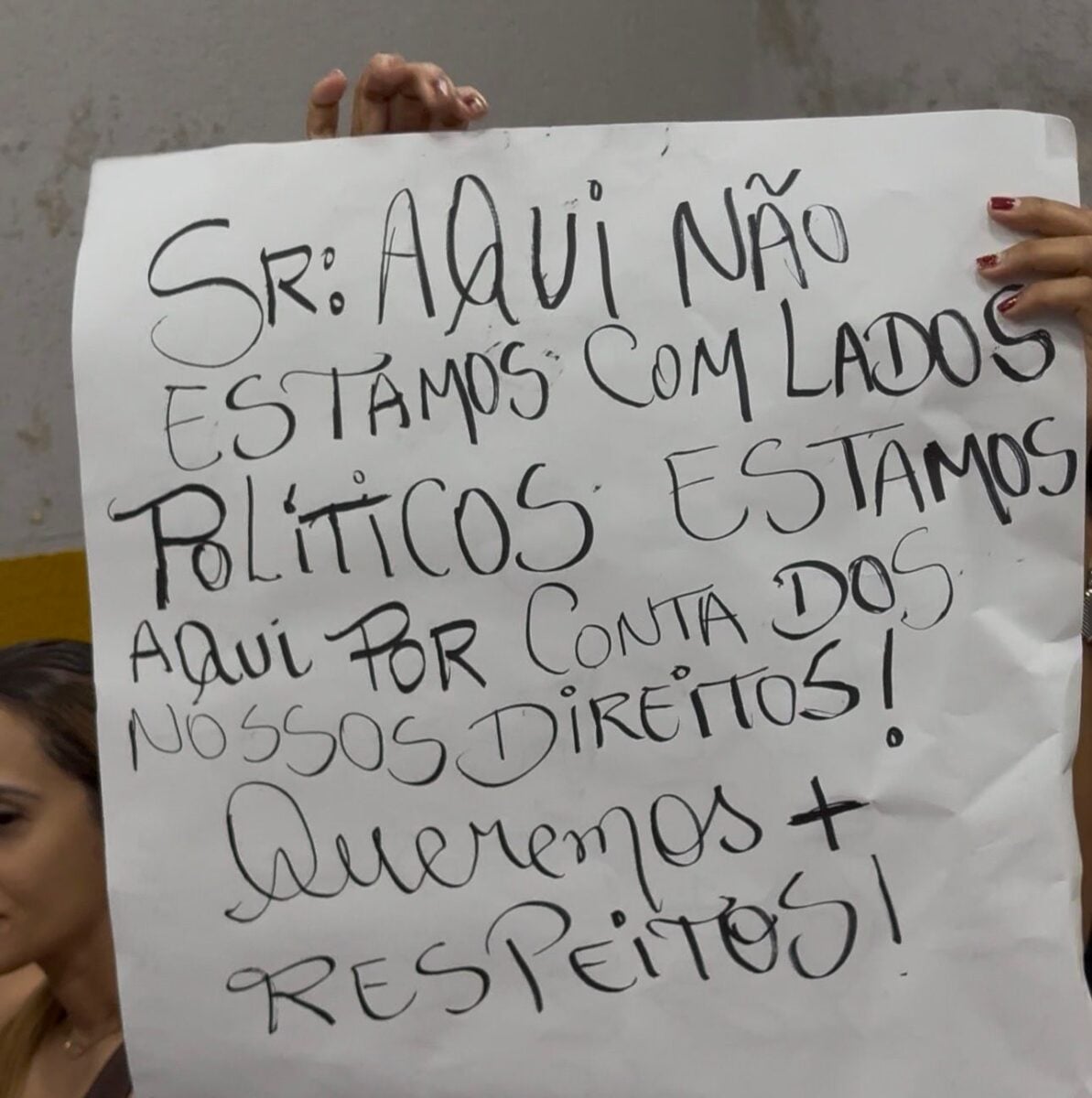 Sessão na Câmara de Sena é marcada por tensão entre vereador e pais de crianças atípicas