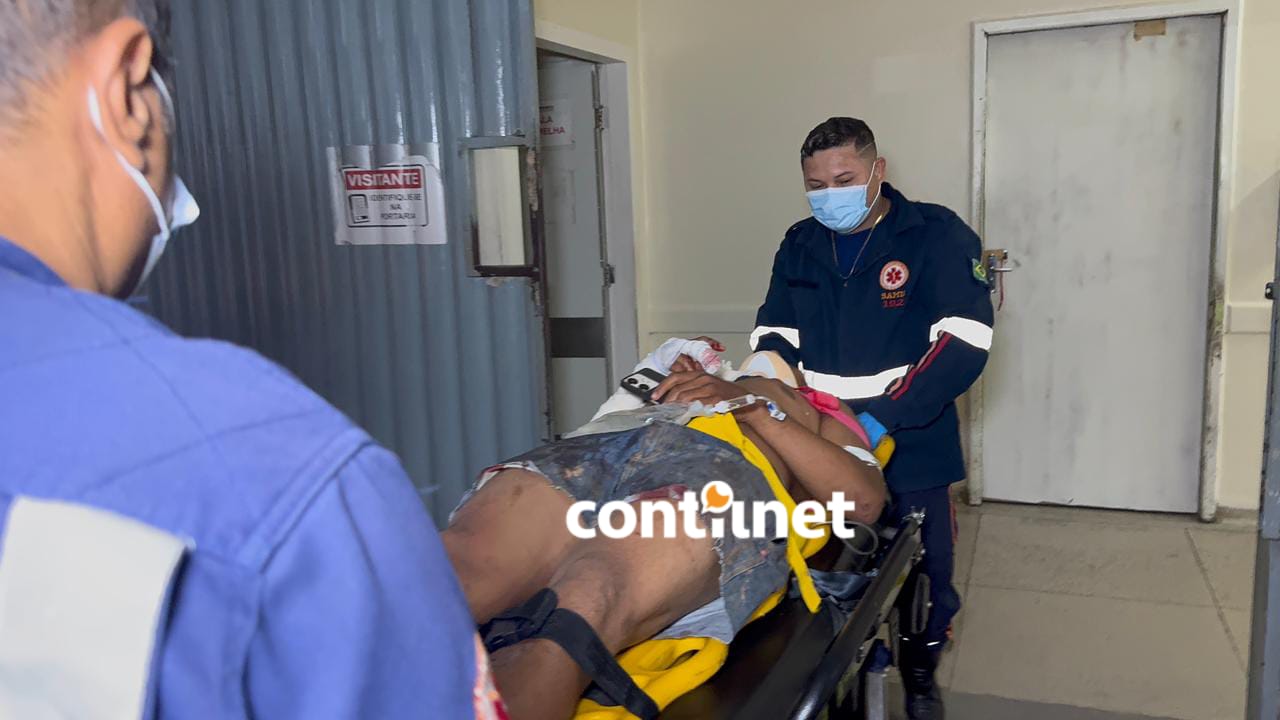 Motociclista fica ferido após colisão frontal com carro durante ultrapassagem no interior do Acre 