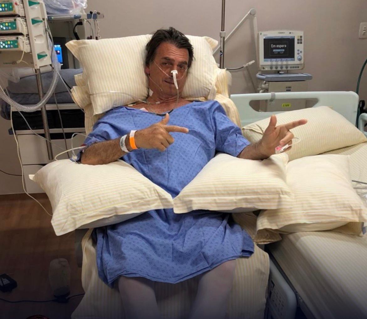 O ex-presidente Jair Bolsonaro (PL) apresentou uma melhora em seu quadro de saúde nas últimas 24 horas, de acordo com o boletim médico divulgado na manhã desta sexta-feira (20/03) pelo Hospital DF Star, em Brasília. Internado desde a última sexta (13/03), Bolsonaro trata uma pneumonia bacteriana bilateral decorrente de um episódio de broncoaspiração.