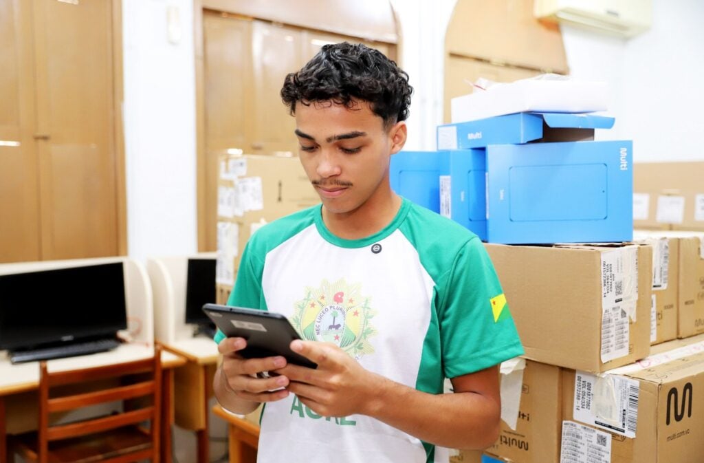 Acre alcança 9ª posição no país em oferta de ensino médio integral