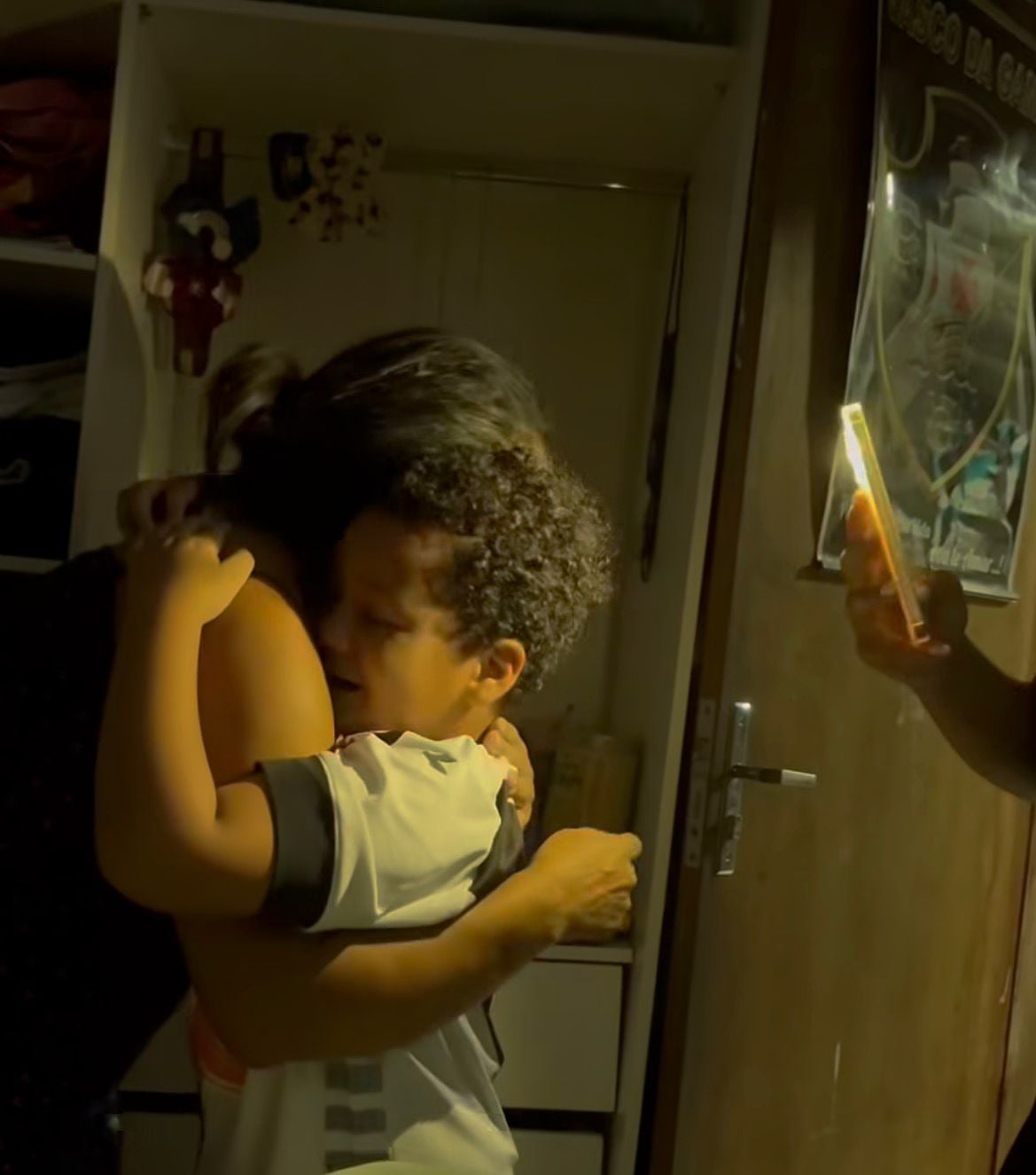 Pequeno acreano viraliza após chorar de emoção com virada do Vasco