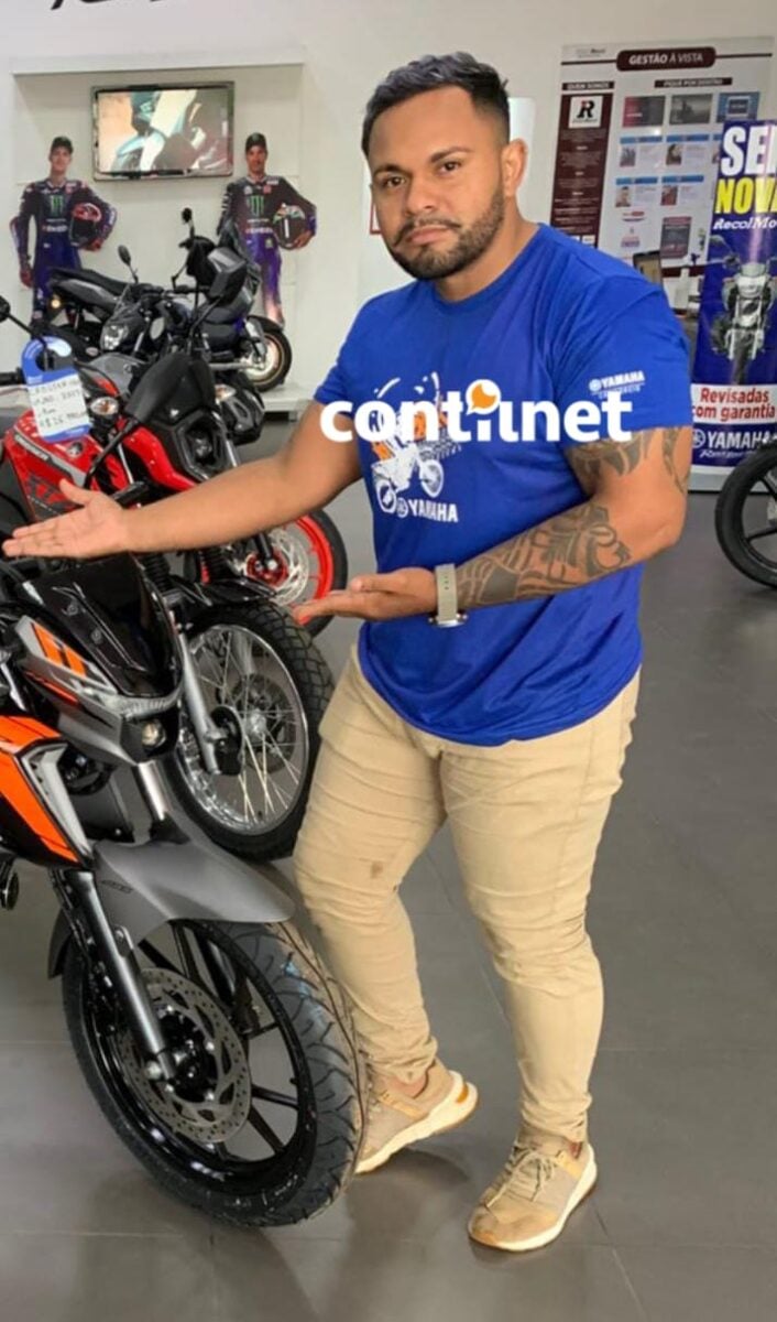 Consultor de vendas fica em estado grave após acidente com motocicleta na capital