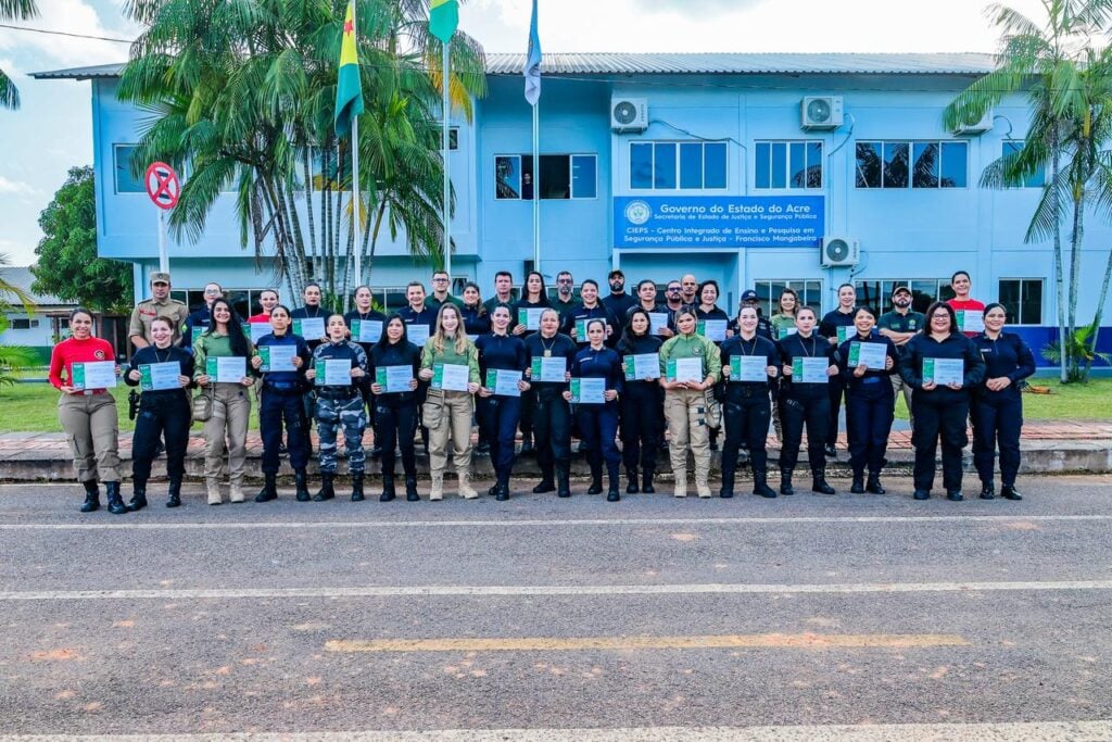 Servidoras da Segurança Pública do Acre concluem curso inédito de defesa pessoal