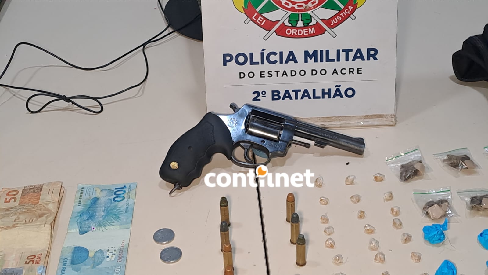 Monitorado é preso com drogas, arma e cigarros contrabandeados em Rio Branco