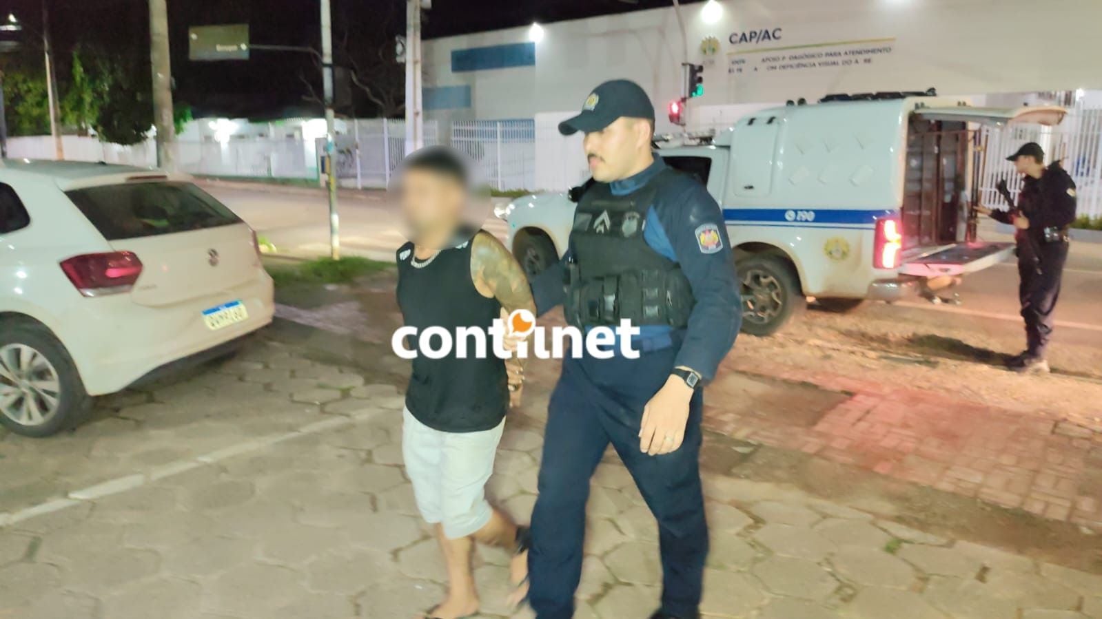 Monitorado é preso com drogas, arma e cigarros contrabandeados em Rio Branco