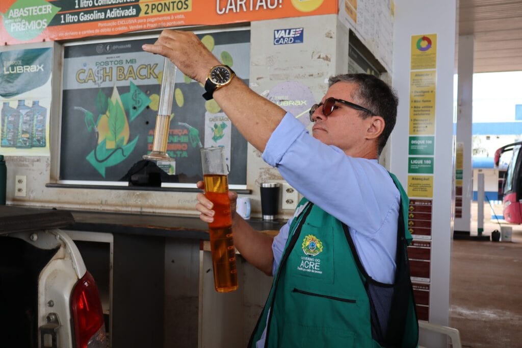Operação "De Olho no Combustível" já passou por 52 postos em todo Acre