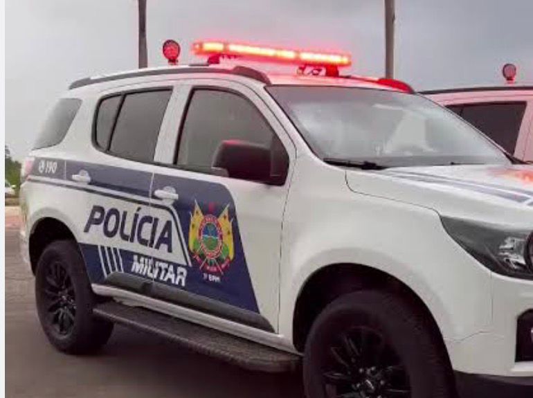 Suspeito de esfaquear esposa se entrega à polícia no interior do Acre