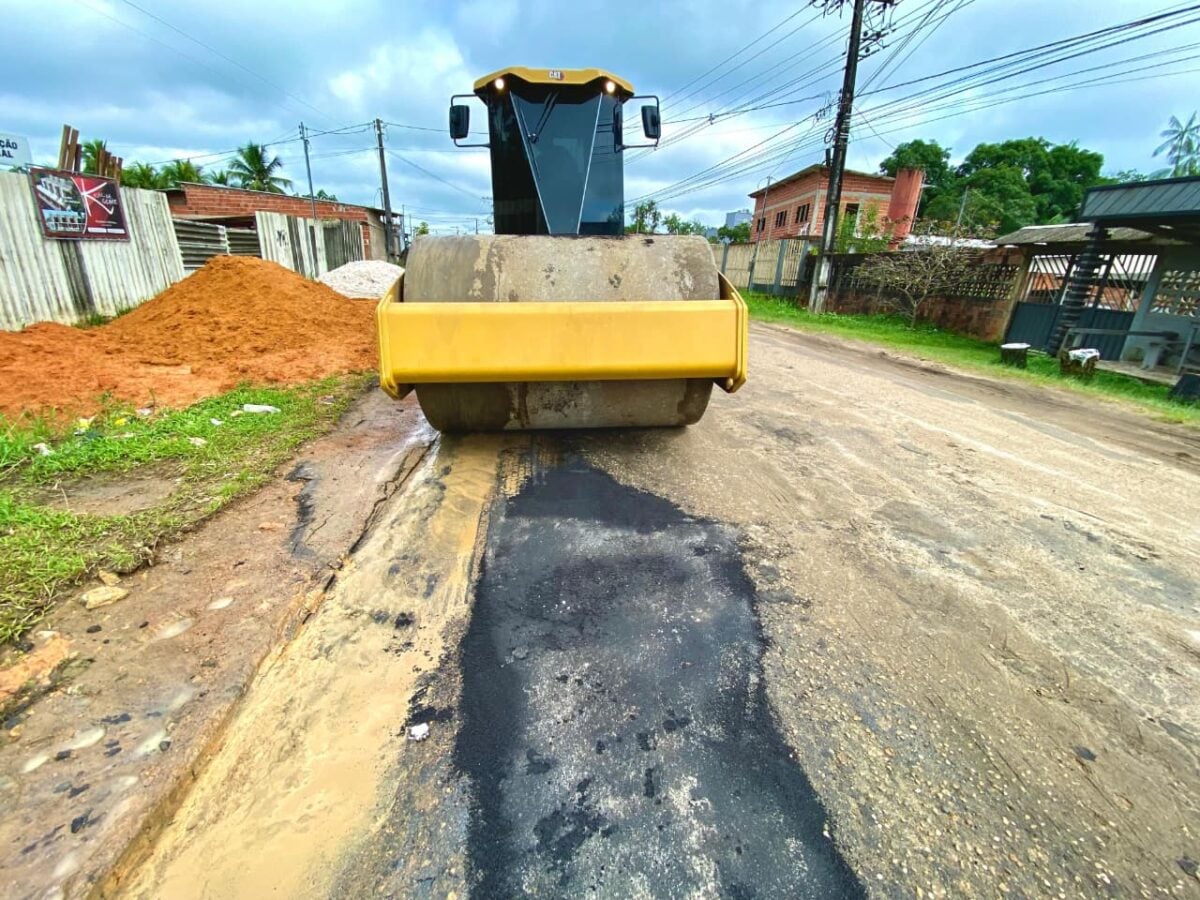 Cruzeiro do Sul segue tapa-buracos com 22 toneladas de asfalto nesta sexta