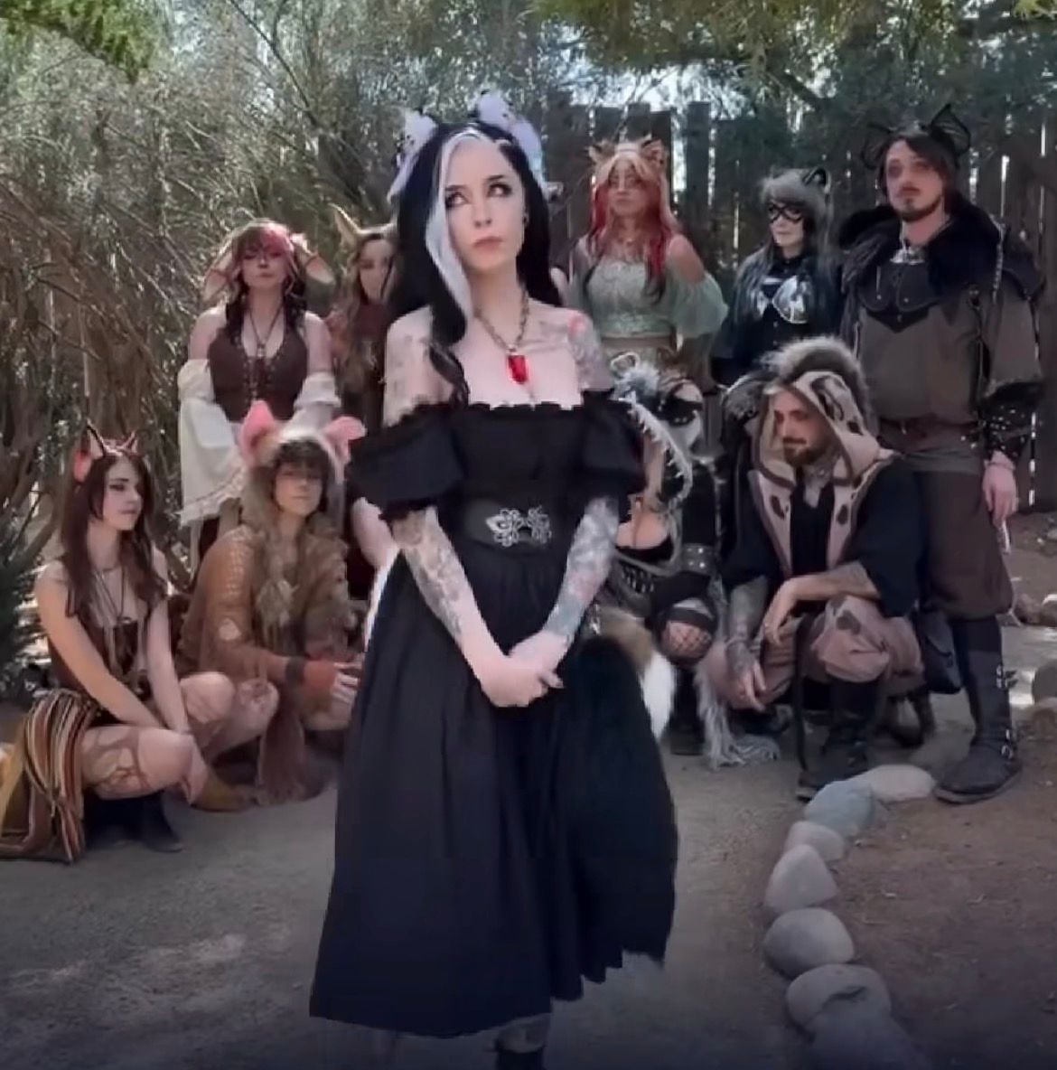 Grupo "therian" viralizam após celebração de conexão animal em evento aberto