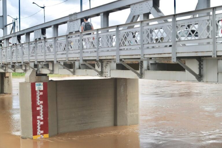 Nível do Rio Acre recua em Rio Branco mesmo após fortes chuvas na capital