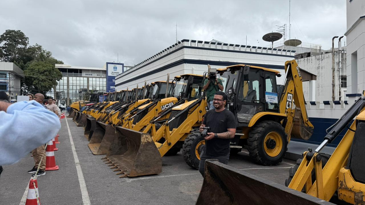 Com 95 equipamentos, Bocalom faz prestação de contas de maquinário em Rio Branco
