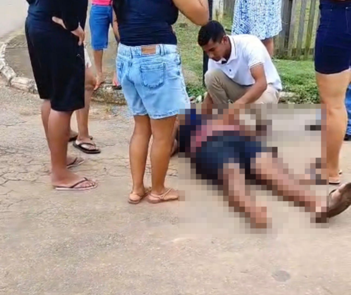 Motociclista fica ferido após colisão em cruzamento