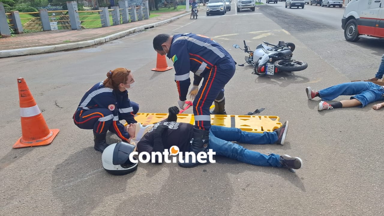 Uma colisão envolvendo duas motocicletas deixou quatro pessoas feridas