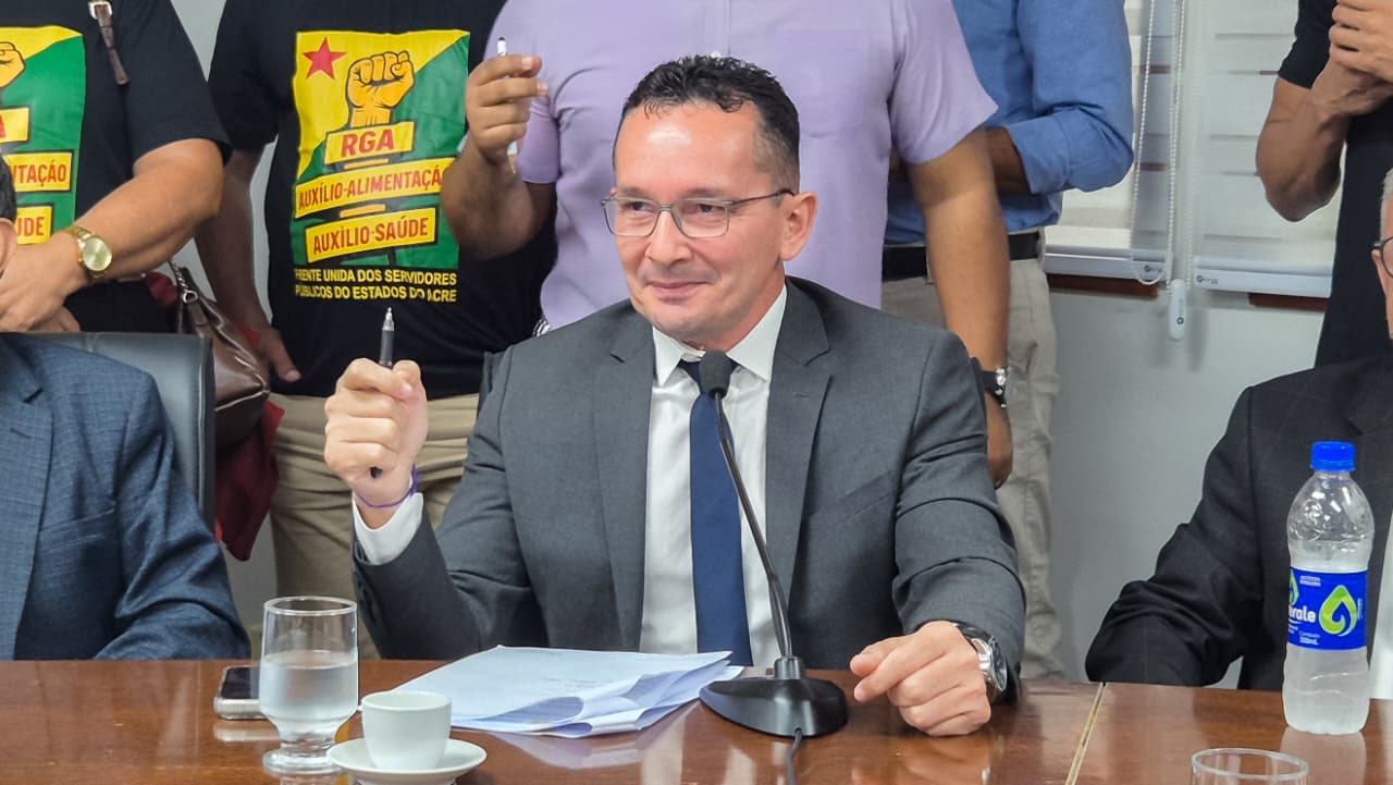 Deputado estadual Adailton Cruz