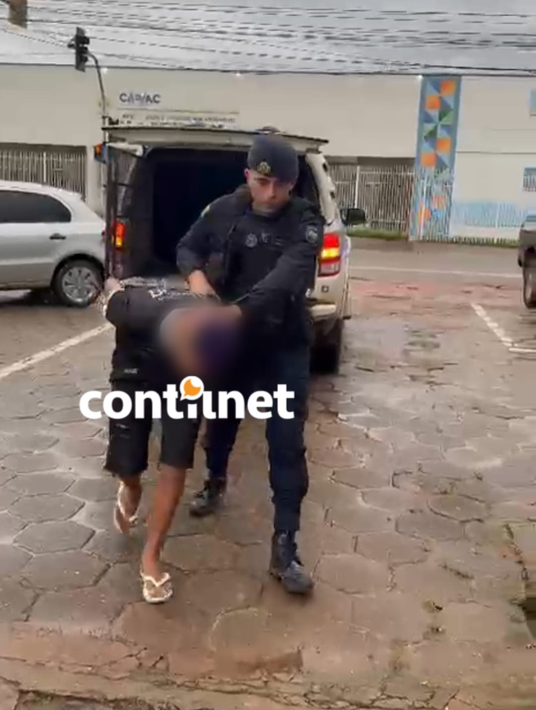 Adolescente armado que atuava como “segurança” de bairro