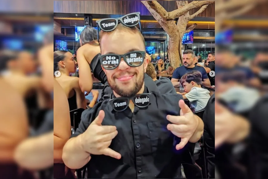 O concurso para delegado da Polícia Civil de Minas Gerais (PCMG) ganhou um capítulo histórico nesta quarta-feira (18/03). Matheus Menezes Matos, candidato com nanismo, celebrou nas redes sociais a decisão do ministro Alexandre de Moraes, do STF, que determinou que a banca FGV realize um novo Teste de Aptidão Física (TAF) com adaptações razoáveis para sua condição.