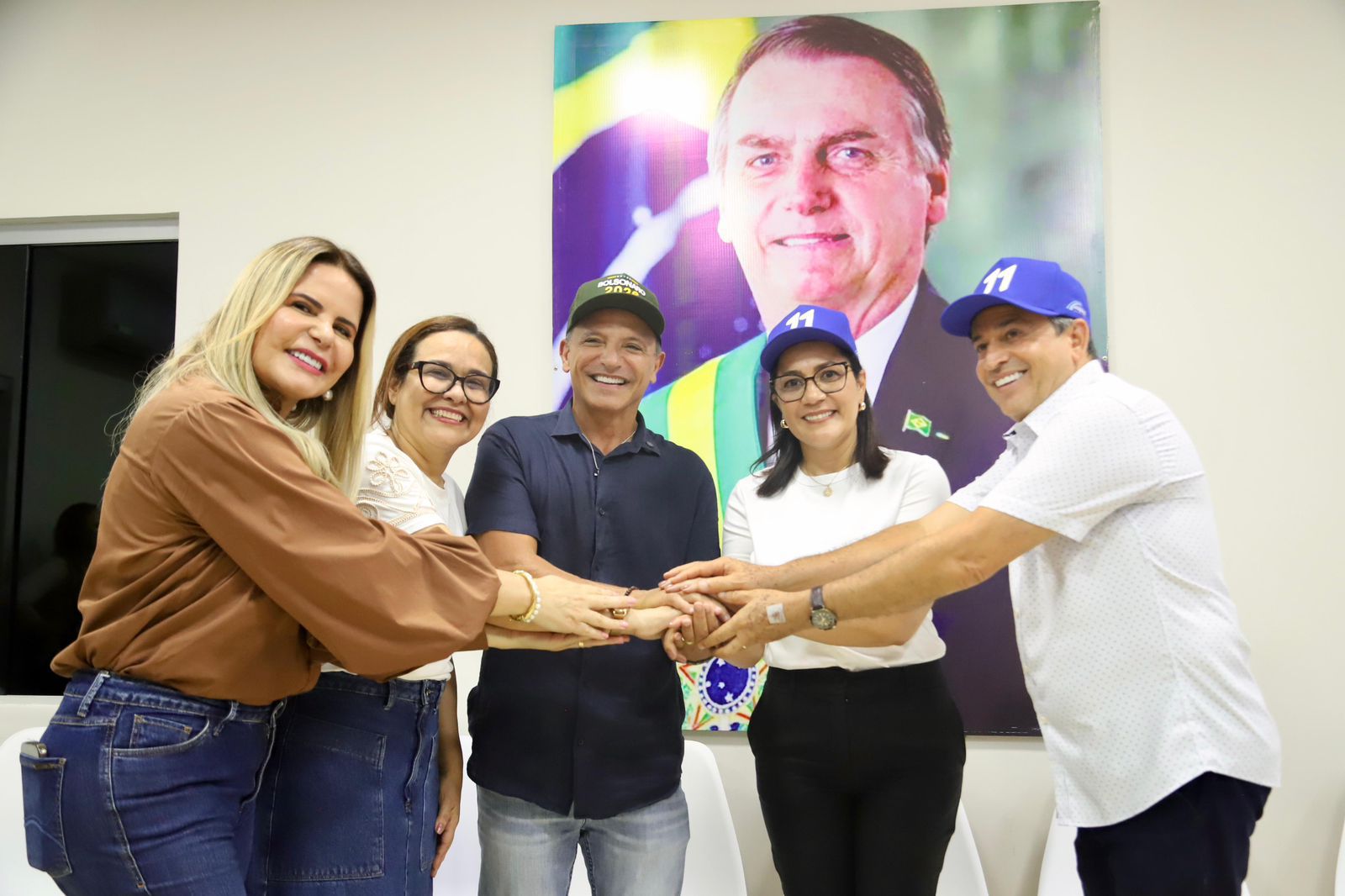 Mailza foi recepcionada pelo presidente estadual do partido, o senador Márcio Bittar