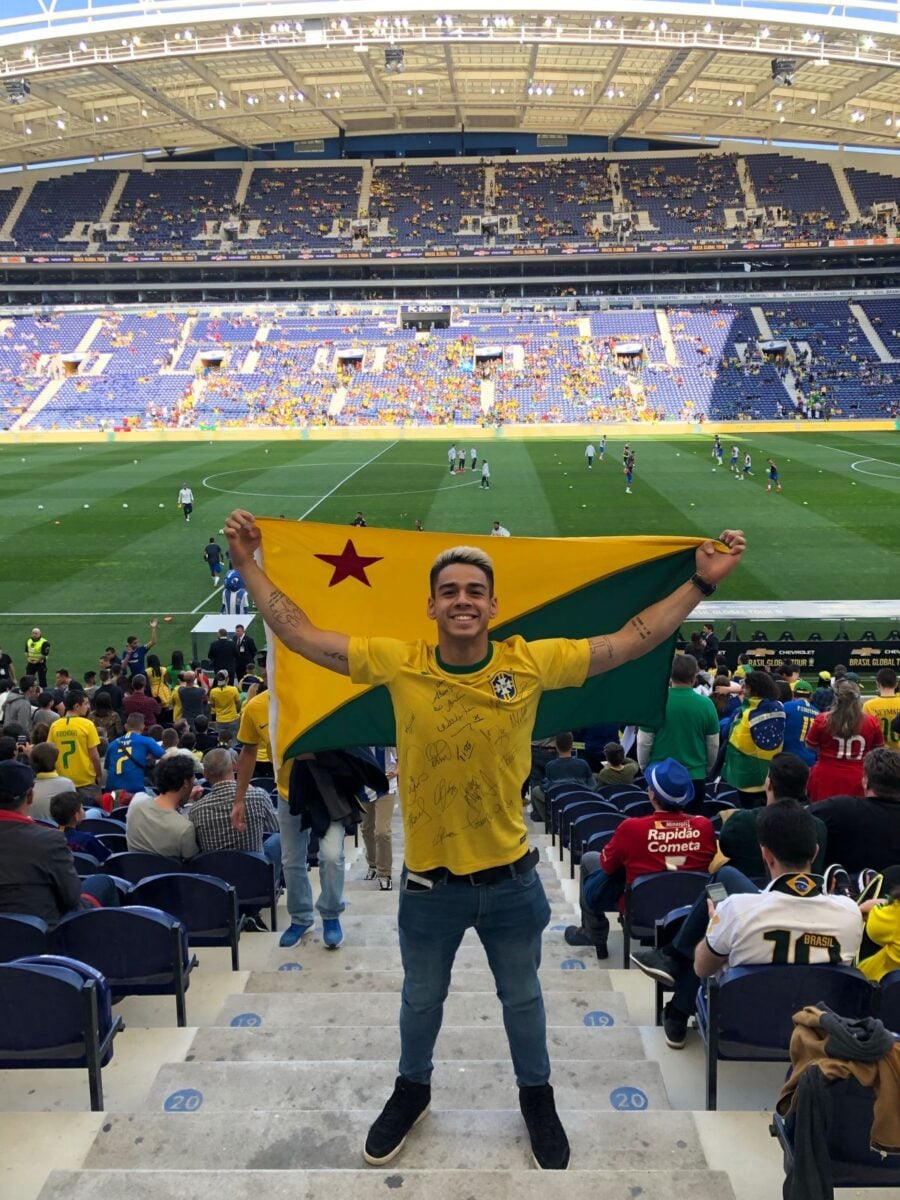 Artur Junior pede apoio ao participar da campanha