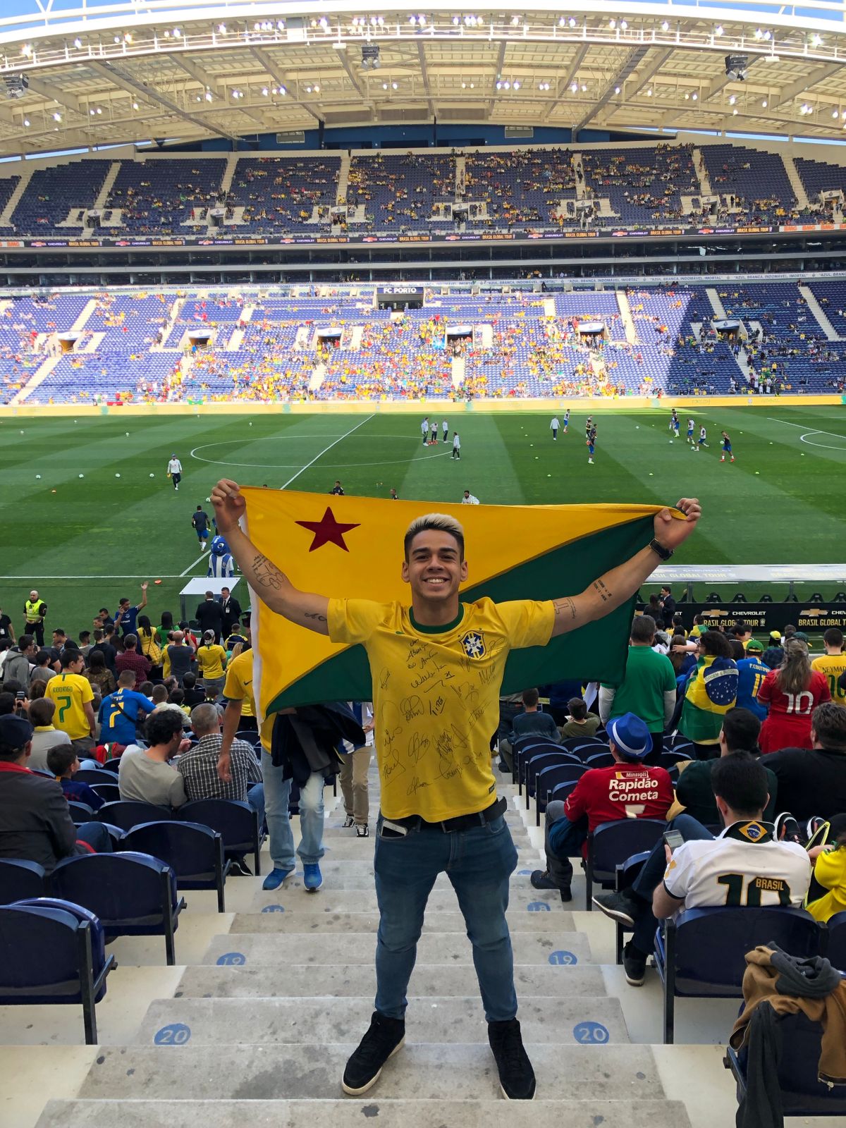 Artur Junior pede apoio ao participar da campanha