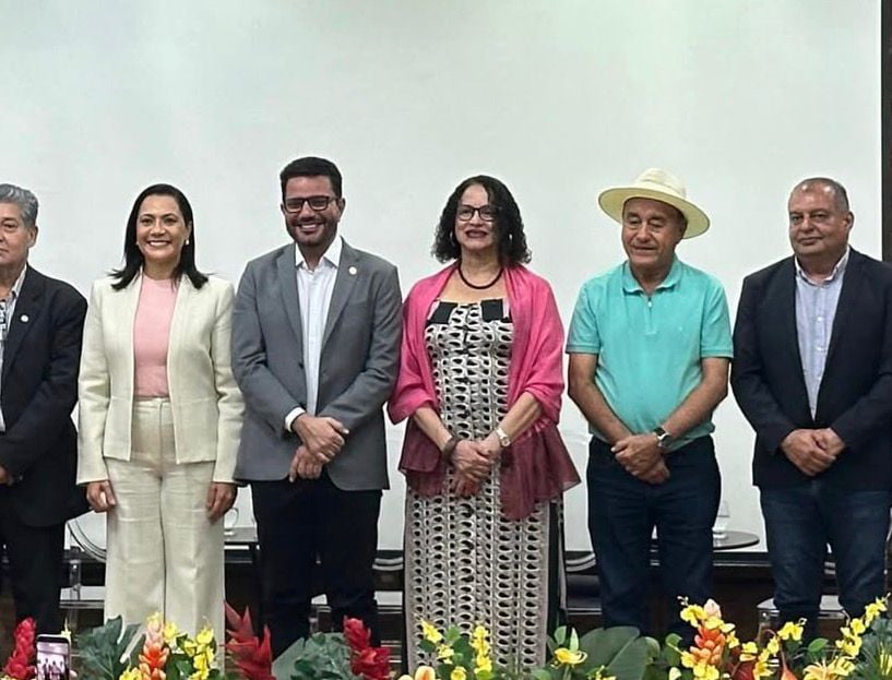 A infovia vai interligar oito cidades do estado, ampliando o acesso à internet