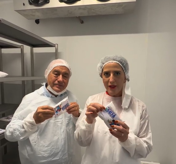 Bocalom experimentou o leite de soja na indústria que será inaugurada nesta terça