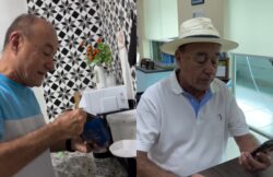 O prefeito mostrou a rotina da manhã em seu Instagram