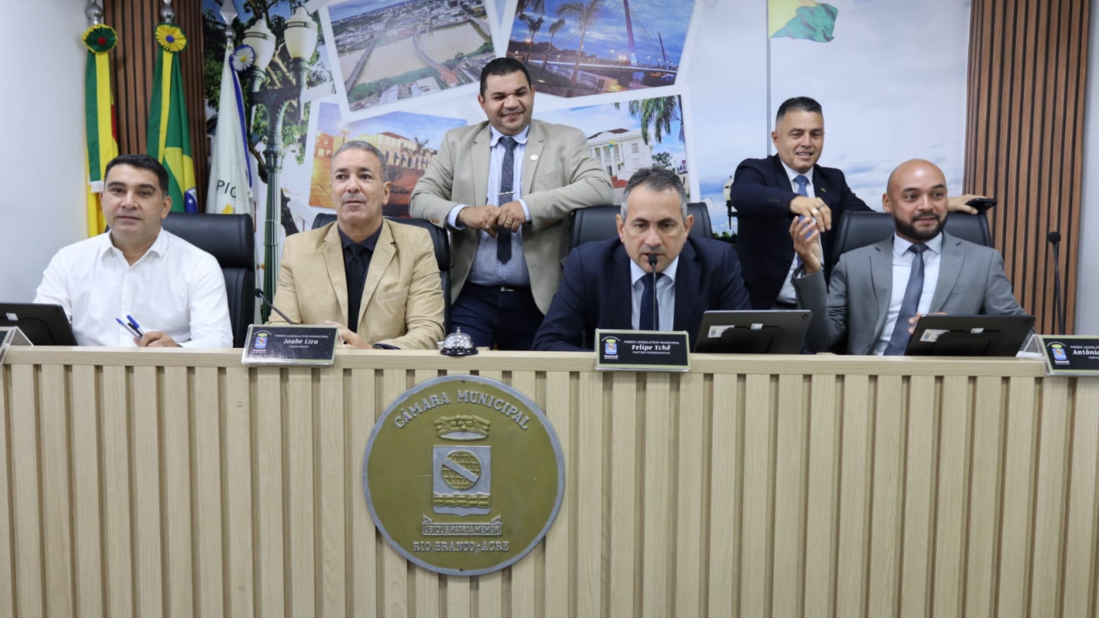 A sessão desta quinta-feira foi encerrada por falta de quórum | Foto: ContilNet