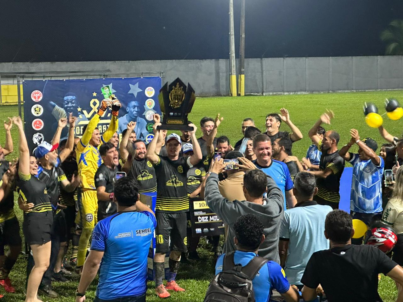 Gol de cabeça decide final e garante título da Copa Rei Pelé