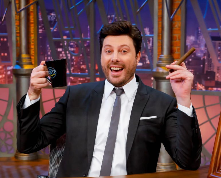 Danilo Gentili marca presença em evento e movimenta público em Rondônia