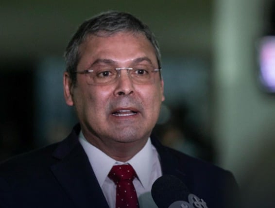 Lindbergh diz que esquema do Banco Master cresceu no governo Bolsonaro