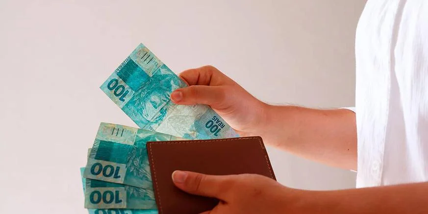 Governo do Acre atualiza valores de bolsas para estagiários