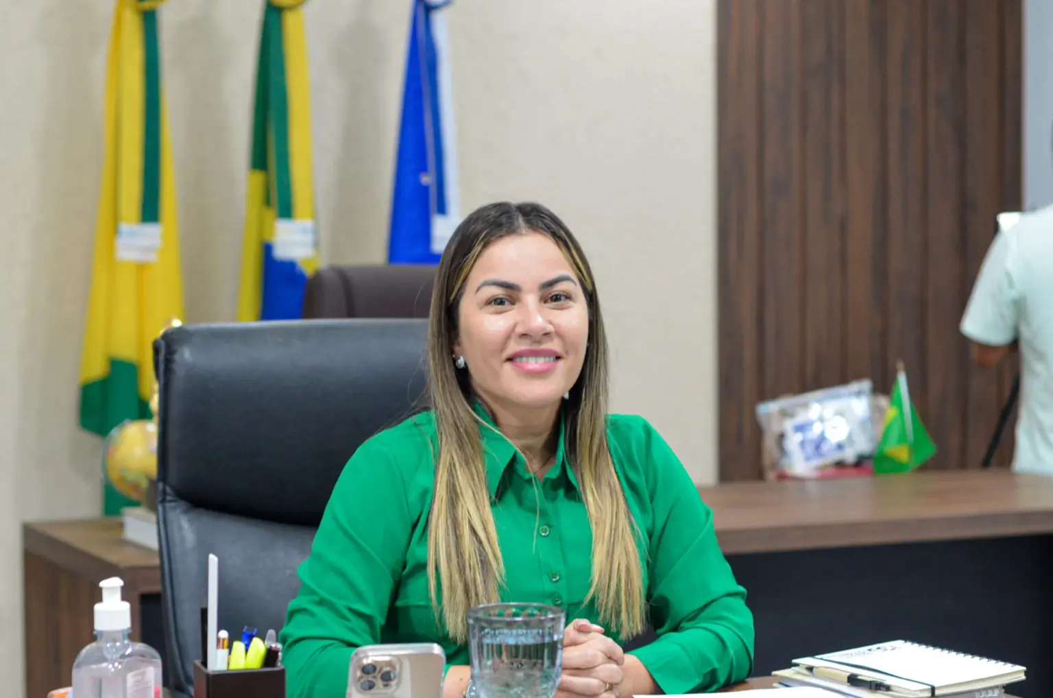 Fernanda Hassem quebra silêncio após sair do governo: “A vida é de escolhas”