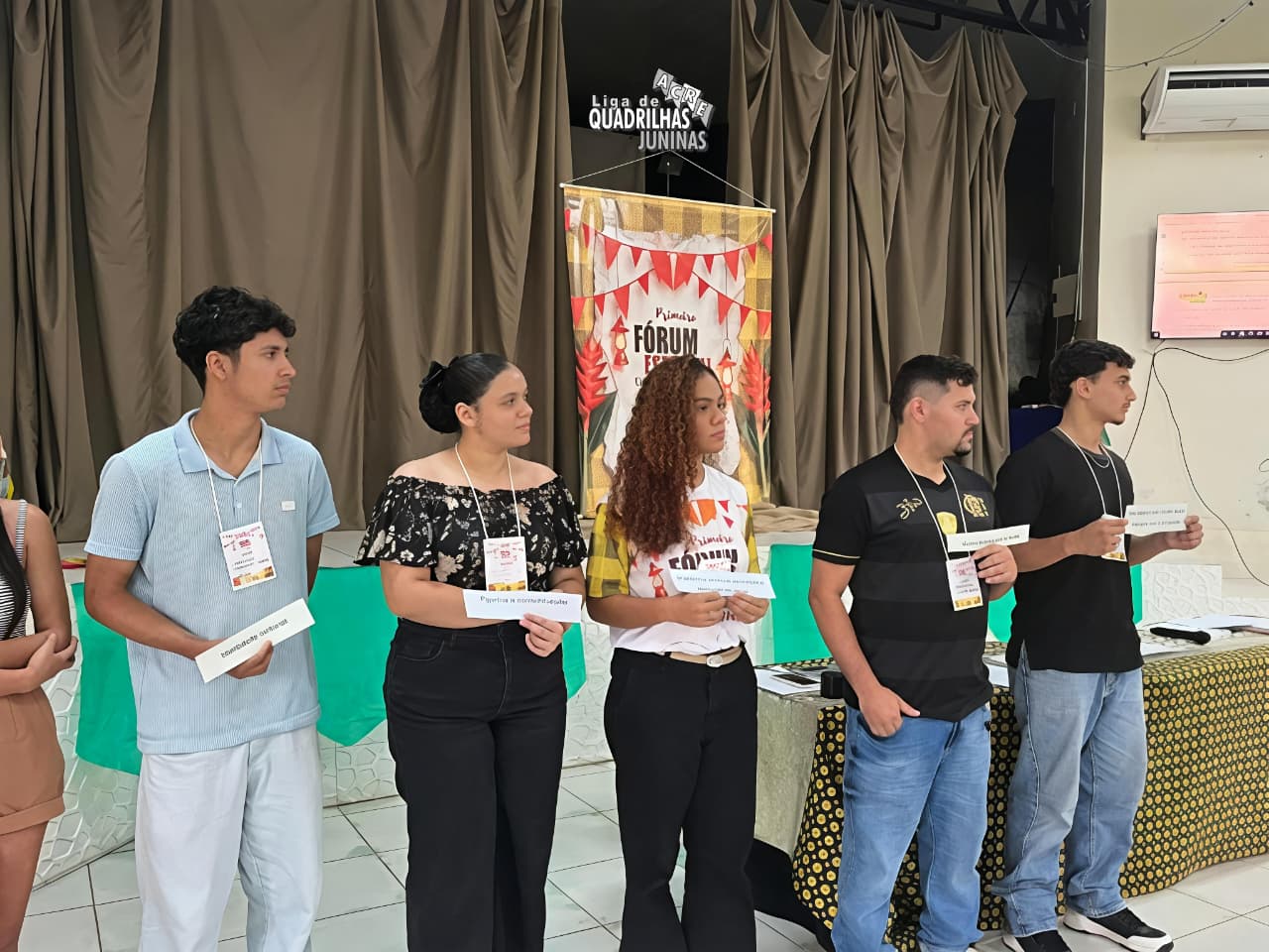 O encontro reuniu integrantes de grupos culturais da região para debater desafios, propostas e caminhos