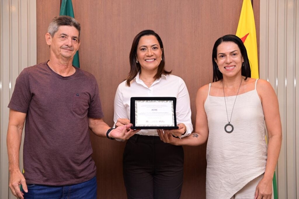 Vice-governadora Mailza celebra prêmio nacional de assistência social do Acre