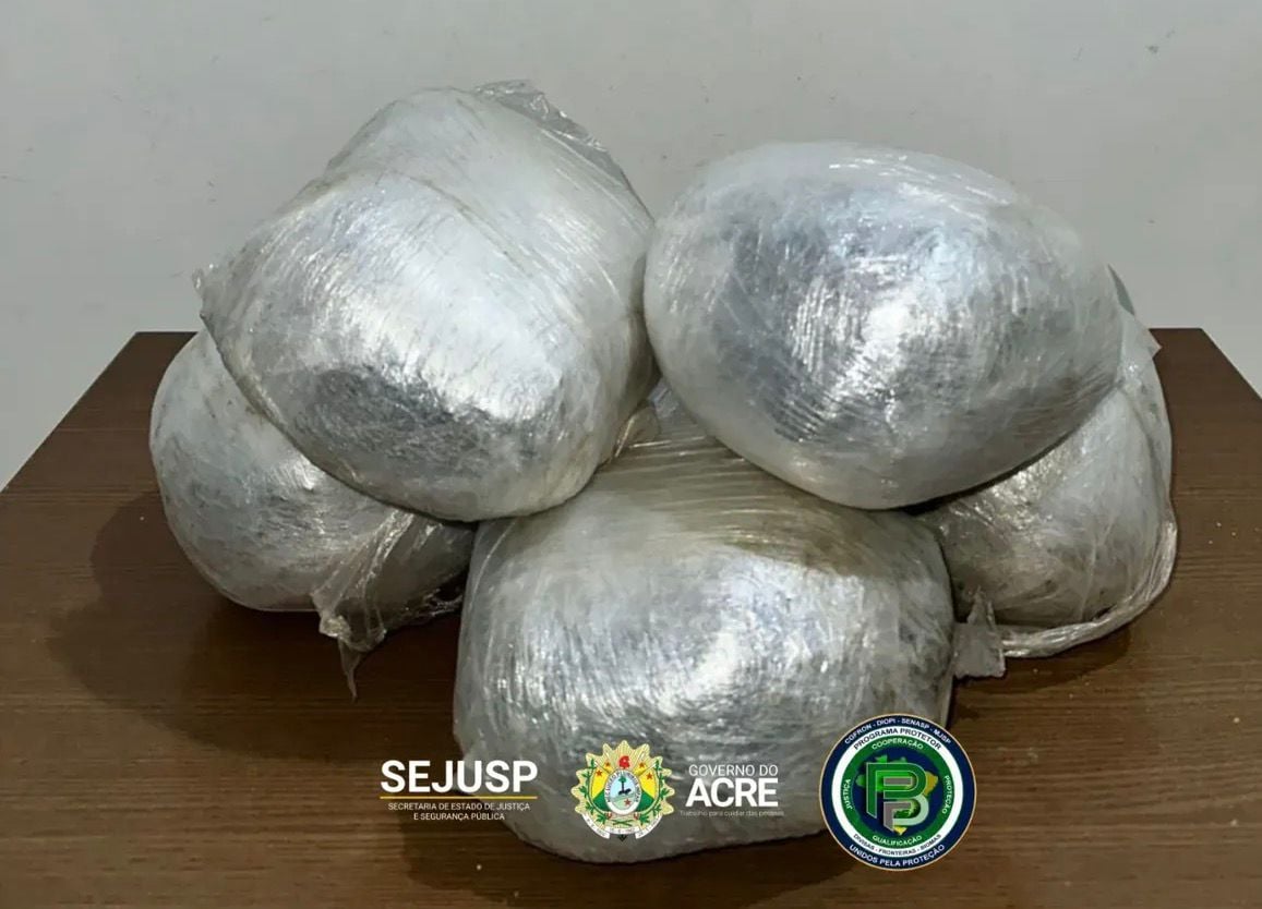 GEFRON apreende cerca de 5 kg de drogas