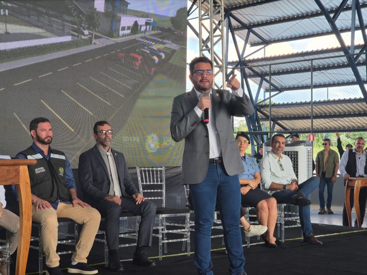 O governador também relembrou momentos críticos enfrentados ao longo do mandato